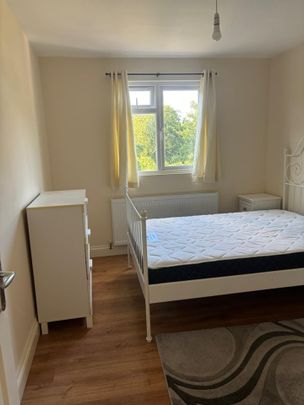 Room in a Shared House, Norbury Crescent, SW16 - Photo 1