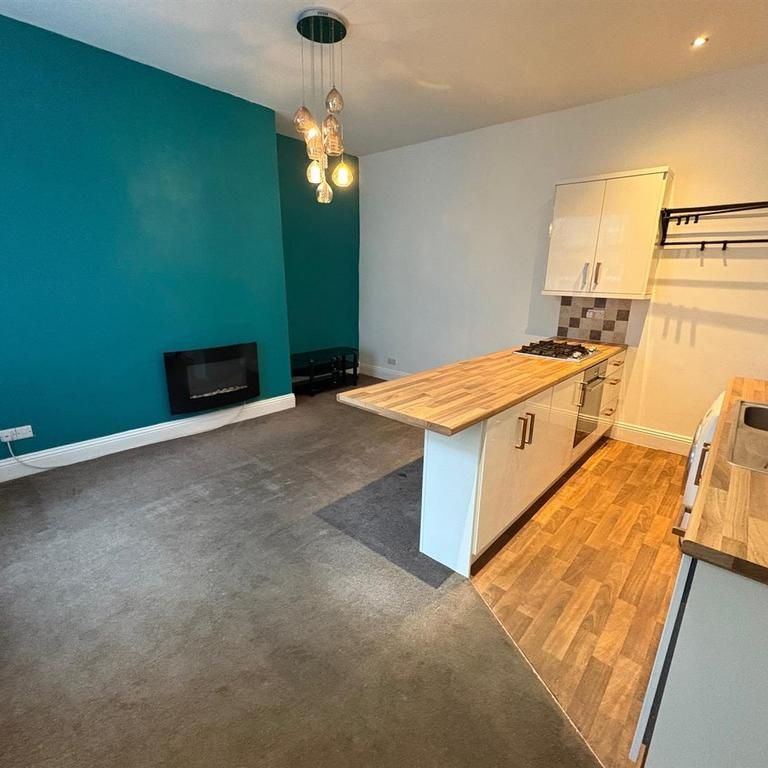 3 bedroom terraced house to rent - Photo 1