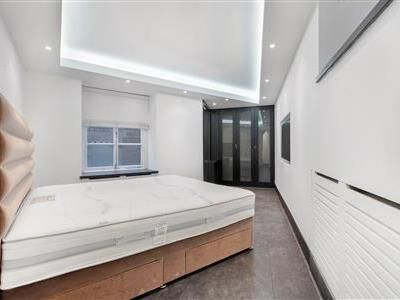 Basil Street, SW3 - Photo 2