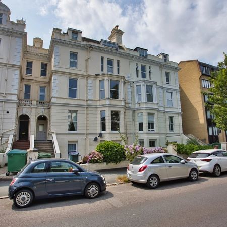 Castle Hill Avenue, Folkestone, CT20 2QU, Kent - Photo 4