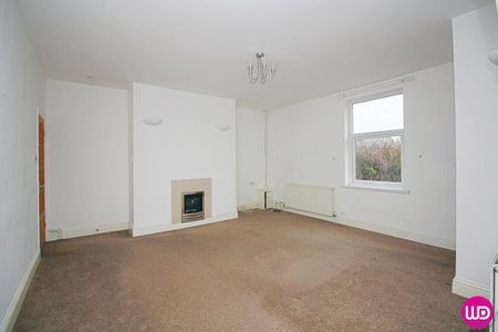2 bedroom terraced house to rent - Photo 2
