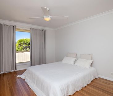 BEAUTIFULLY DESIGNED 3 BEDROOM HOME! - Photo 1