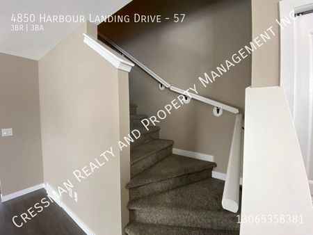 3 bed, 1 bath townhouse harbour landing - Photo 4