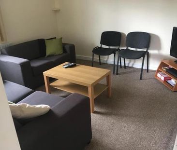 4 bedroom house to rent - Photo 1
