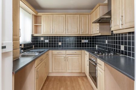 2 bedroom flat to rent - Photo 3