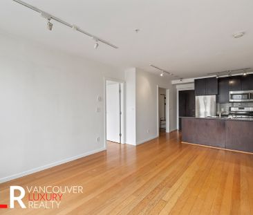 Condo in Downtown Vancouver, BC - Photo 6
