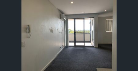 QUIET 2 BEDROOM APARTMENT FOR RENT ! - Photo 2