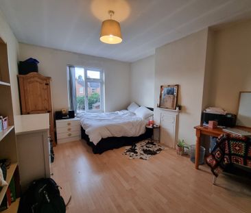 5 Bed Student Accommodation - Photo 4
