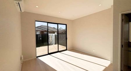 Brand New 2 Bedroom townhouse!! - Photo 4