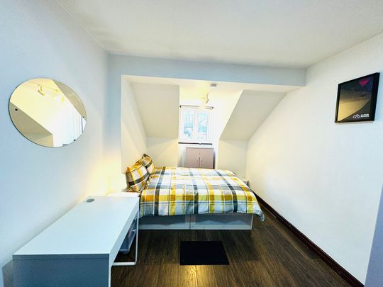 RM6 Bartlett Close | Poplar | London | E14 6LH - Photo 1