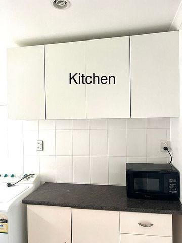 Freshly Renovated 2-Bedroom Granny Flat - Photo 3