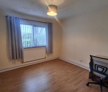 3 Earlswood Grove, Belfast, BT4 3EF - Photo 3