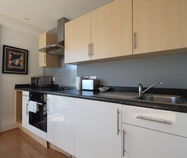 Studio to rent - Photo 6