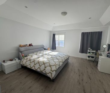 For Lease - 29 Avonmore Trail, Vaughan, Ontario - Photo 4