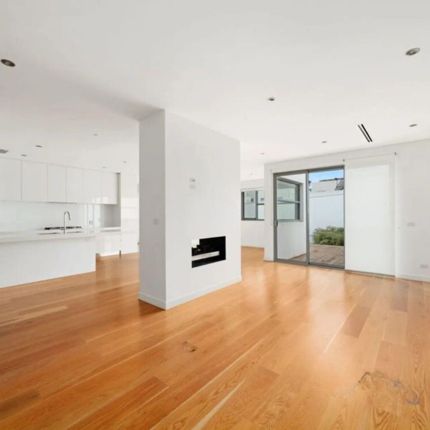 Luxurious home in the leafy streets of Kew - Photo 1