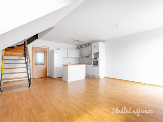 Pronájem bytu 3+kk 89 m2 - Photo 1