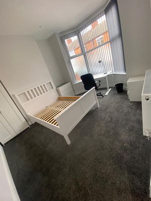 27 York Road - Un-Expectedly Re-Offerred to the market Loughborough - Photo 1