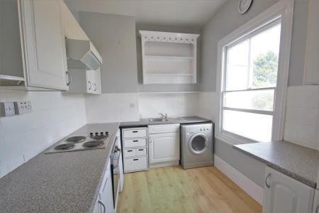 Station Road, Addlestone - 1 bedroomProperty for lettings - Seymours - Photo 4