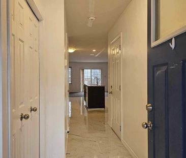 For Lease - 209 Woodmeadow Court, Kitchener, Ontario - Photo 4