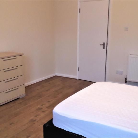5 bedroom house share to rent - Photo 1