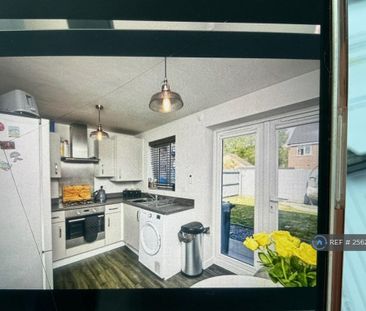 2 bedroom semi-detached house to rent - Photo 6