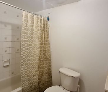 For Lease - 55 Littleleaf Drive Unit# RM D, Toronto, Ontario - Photo 5