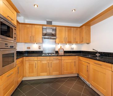 2 Bed Flat, Warren House, W14 - Photo 4