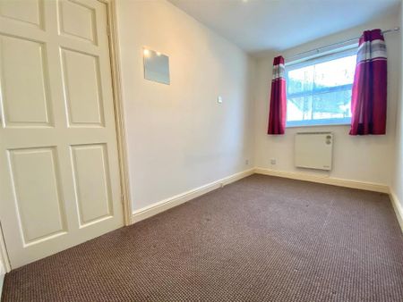 2 bedroom terraced house to rent - Photo 3