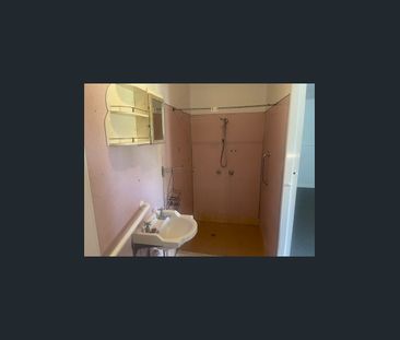 Affordable Bayside Living | Convenient Sandgate Location - Photo 2