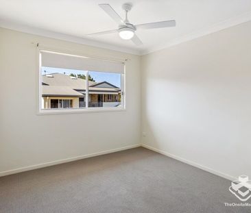 3 bed Townhouse, Garage & Carport - Photo 2