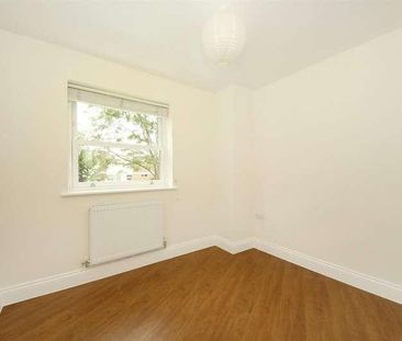 Lynton Road, W3 - Photo 2
