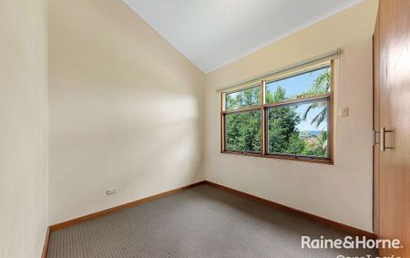 Charming 5-bedroom Home conveniently located next to Tea Tree Plaza & O'Bahn! - Photo 4