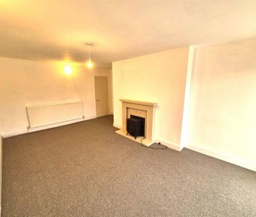 2 bedroom semi-detached bungalow to rent - Photo 2