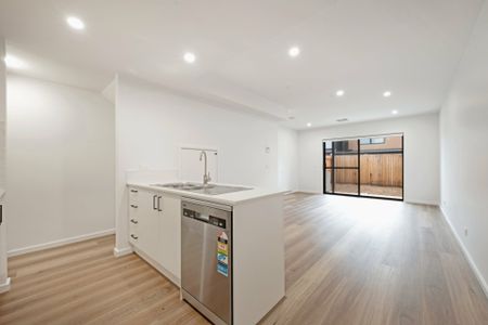 Townhouse in Coombs! - Photo 2