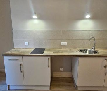 Location Appartement 1 pièce 33m² - Photo 2