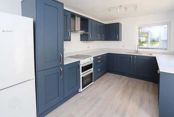 54 Groomsport Road, Bangor, BT20 5NE - Photo 1