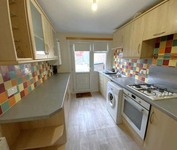 3 bedroom terraced house to rent - Photo 6