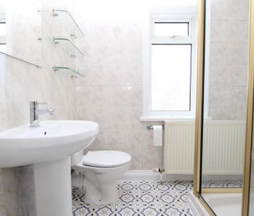 3 bedroom semi-detached house to rent - Photo 2