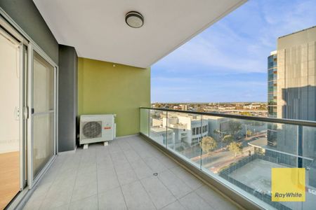 2 BEDROOM BRIGHT APARTMENT - CITY LIVING ! - Photo 4