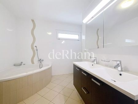 Villa mitoyenne de 5,5 pièces avec jardin - Photo 4