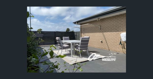 Modern Vincentia Home - Photo 1