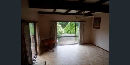 Charming 4-Bedroom Family Home in Peaceful Mount Evelyn - Photo 4