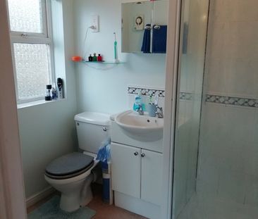 3 Bed Flat, Wren Close, BS16 - Photo 2