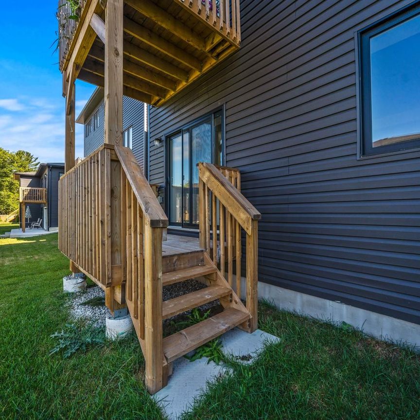 For Lease - 100 Berkely Street Unit# Lower, Wasaga Beach, Ontario - Photo 1