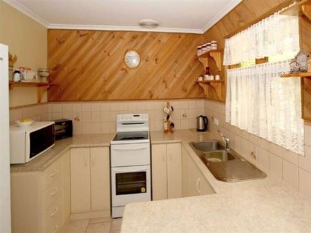 4-Bedroom Family Home in Prime Aberfoyle Park Location - Photo 5