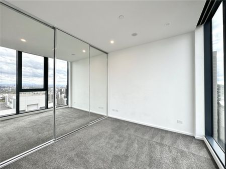 3101/560 Lonsdale Street - Photo 3