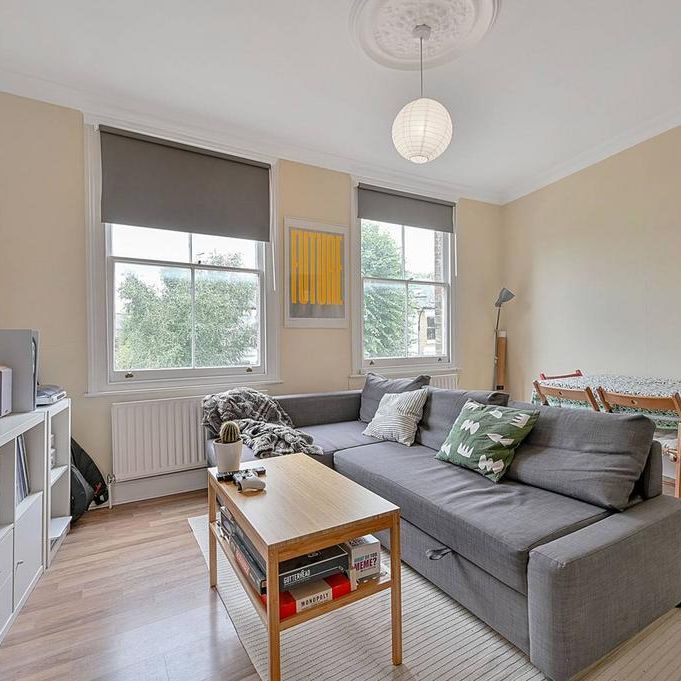 2 bedroom flat to rent - Photo 1