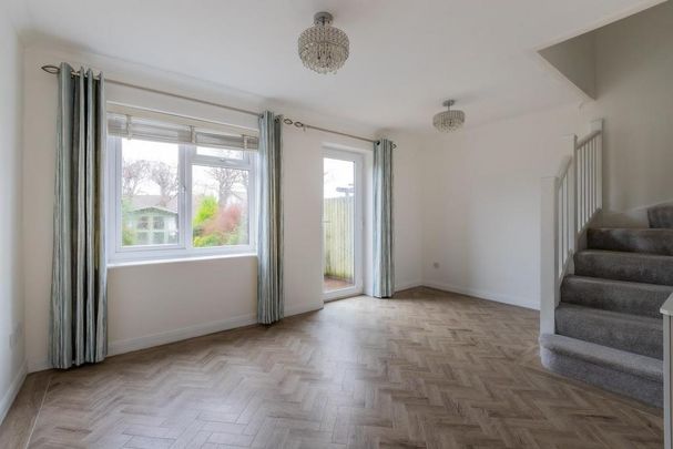 2 bedroom terraced house to rent - Photo 1