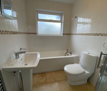 3 bedroom detached house to rent - Photo 3