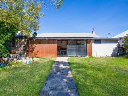 3 Mills Street, East Maitland NSW 2323 - House For Rent | Domain - Photo 4